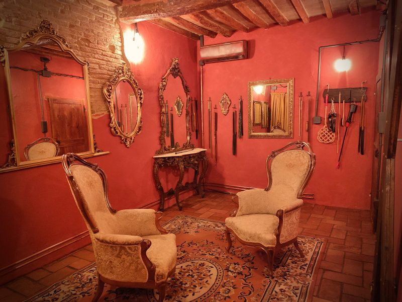 Torre dei Sospiri - Stanza Rossa - red room bdsm - Sufia Solis 090325